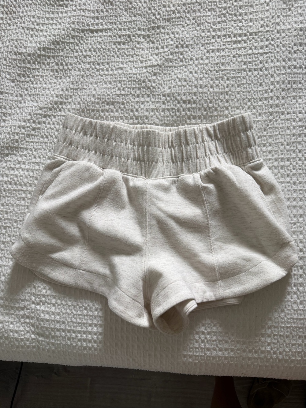 Casual Cream Elastic-Waist Knit Shorts